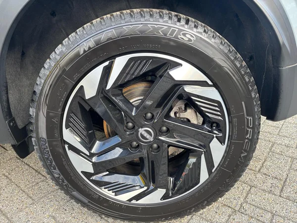 NISSAN Qashqai (2025) — foto 16 van 24