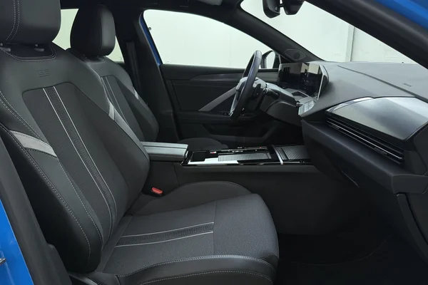 Opel Astra Sports Tourer (2025) — foto 15 van 17