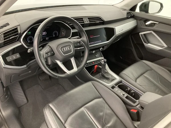 AUDI Q3 PHEV (2022) — foto 31 van 36