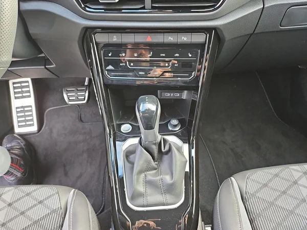 VOLKSWAGEN T-Roc (2025) — foto 3 van 24