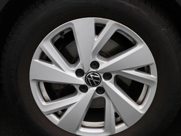 Volkswagen Taigo (2023) — foto 4 van 38