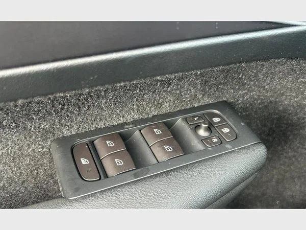 Volvo XC40 (2018) — foto 19 van 30