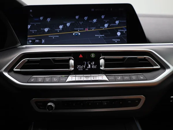 BMW X5 (2020) — foto 10 van 45