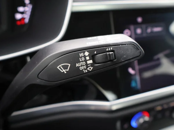 AUDI Q3 PHEV (2022) — foto 18 van 27