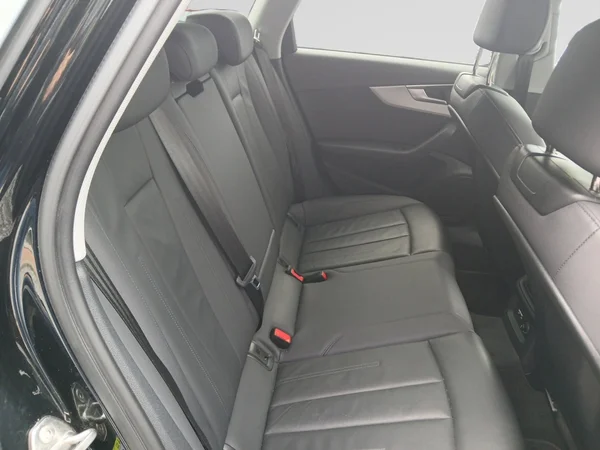 AUDI A4 Avant (2023) — foto 6 van 18