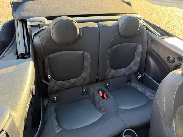 Mini Cooper (2018) — foto 13 van 28