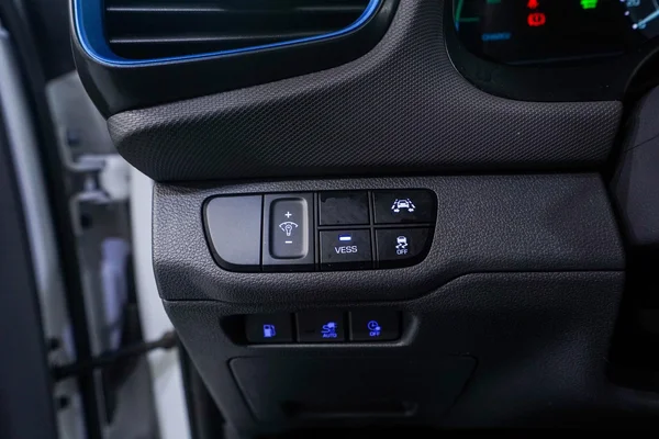 Hyundai Ioniq PHEV (2018) — foto 16 van 54