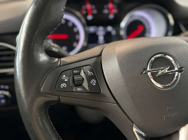 Opel Astra Sports Tourer (2021) — foto 4 van 18