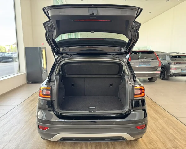 Volkswagen T-Cross (2022) — foto 8 van 30