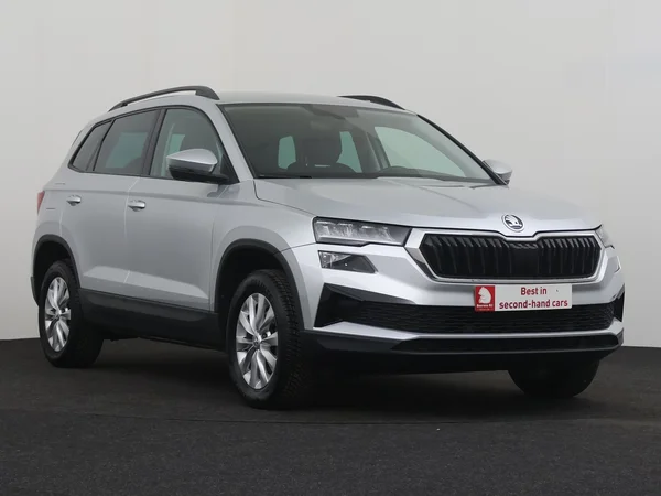 SKODA Karoq (2023) — foto 22 van 27