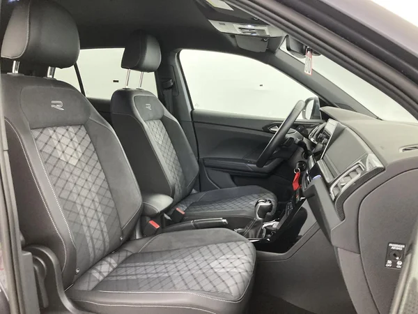 VOLKSWAGEN T-Cross (2025) — foto 21 van 35