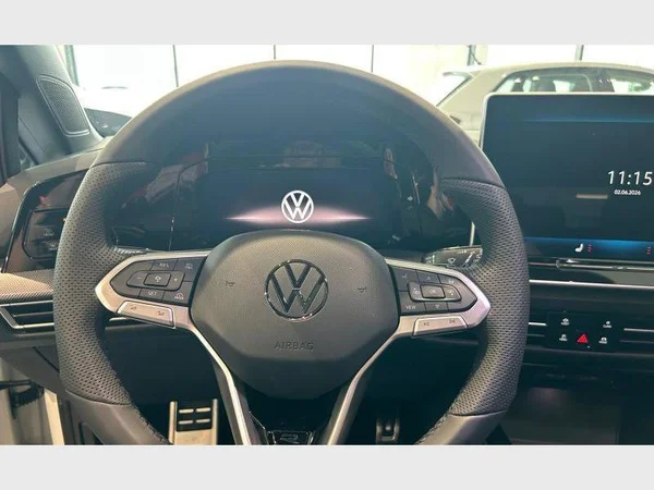 VOLKSWAGEN Golf VIII (2026) — foto 6 van 16