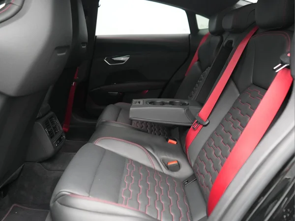 AUDI RS e-tron GT (2021) — foto 7 van 35