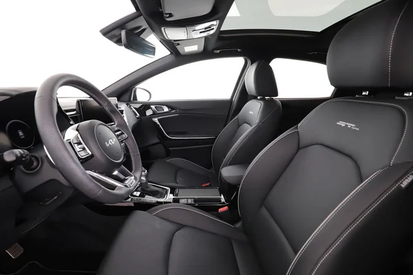 Kia XCeed (2024) — foto 16 van 16