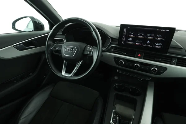 Audi A4 (2021) — foto 4 van 16