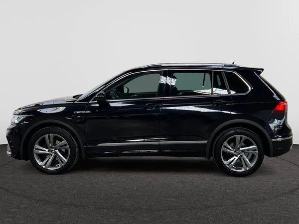VOLKSWAGEN Tiguan (2023) — foto 13 van 20