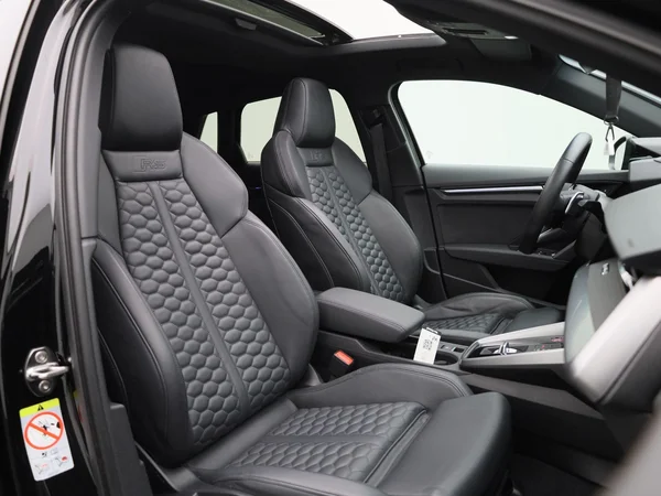 Audi RS3 (2024) — foto 51 van 65