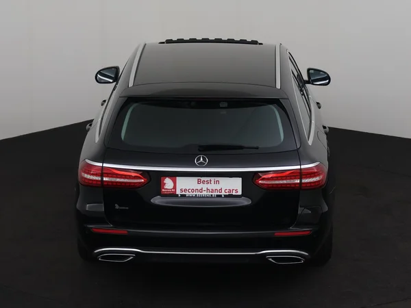 MERCEDES E 300 (2021) — foto 31 van 34