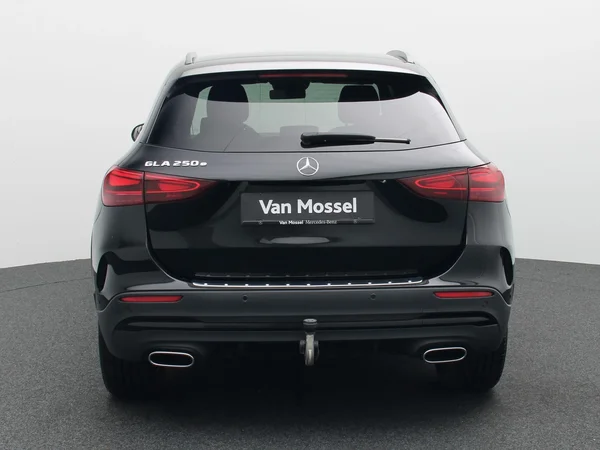 Mercedes-Benz GLA (2024) — foto 29 van 33