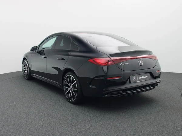 Mercedes-Benz CLA (2025) — foto 12 van 31