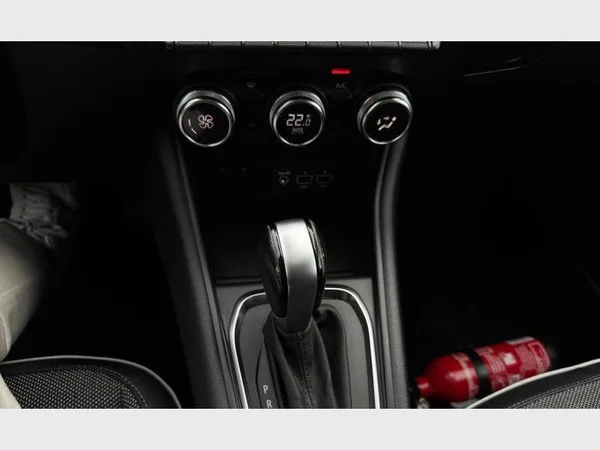RENAULT Captur (2020) — foto 13 van 24