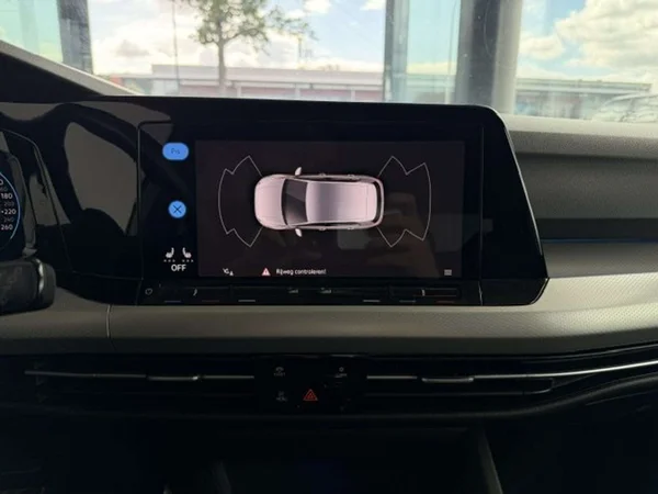 Volkswagen Golf (2024) — foto 7 van 23