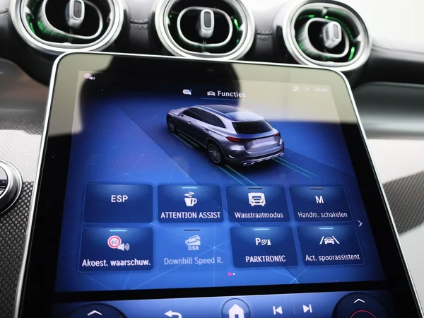 Mercedes-Benz GLC (2025) — foto 26 van 49