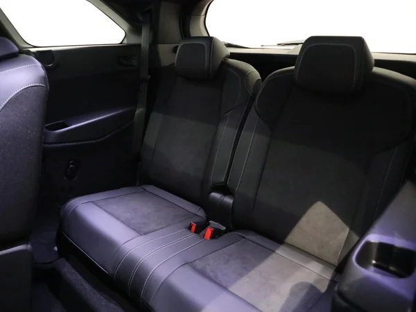 Peugeot e-5008 (2026) — foto 13 van 30
