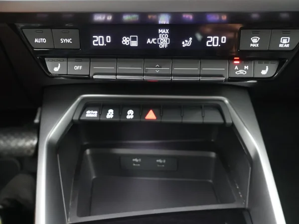 Audi A3 (2022) — foto 14 van 30