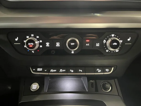 AUDI Q5 Sportback Dsl (2024) — foto 9 van 19