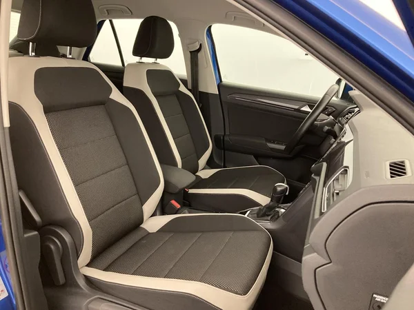 VOLKSWAGEN T-Roc (2021) — foto 15 van 36