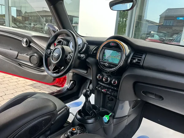 Mini One (2018) — foto 5 van 20