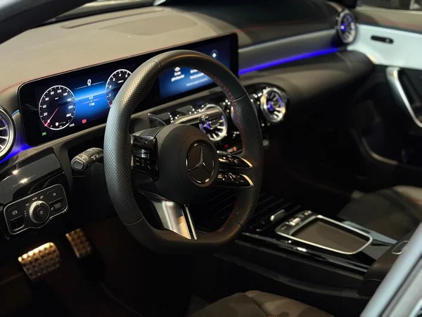 Mercedes-Benz CLA (2025) — foto 14 van 15