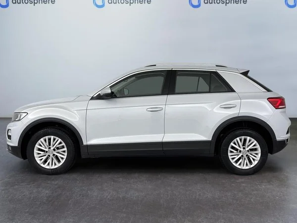 VOLKSWAGEN T-Roc (2018) — foto 13 van 17