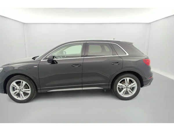 AUDI Q3 (2022) — foto 23 van 28