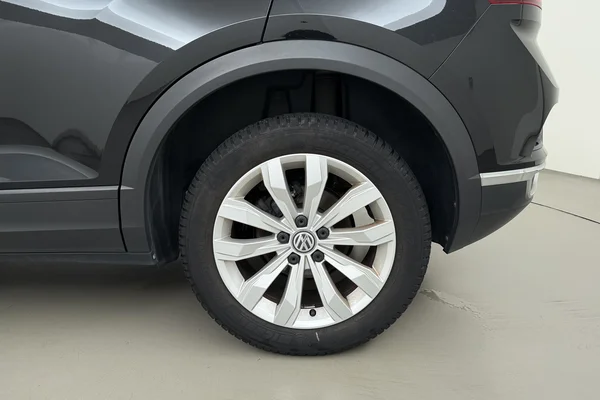 Volkswagen T-Roc (2019) — foto 18 van 21