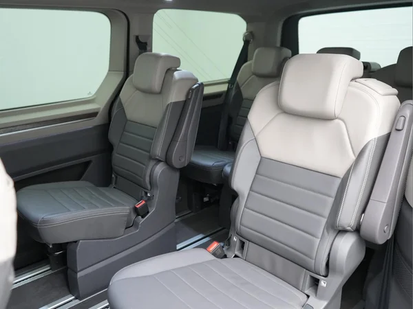 VOLKSWAGEN Multivan T7 Long eHybrid (PHEV) (2026) — foto 8 van 55