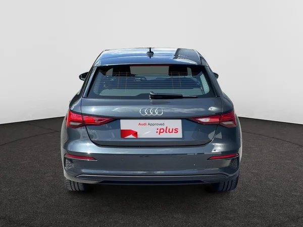 AUDI A3 Sportback (2024) — foto 2 van 19