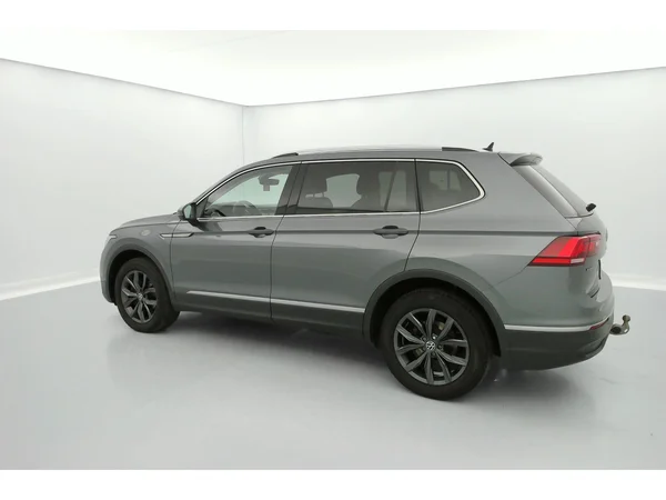 VOLKSWAGEN Tiguan Allspace (2023) — foto 34 van 36