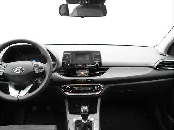 HYUNDAI i30 (2021) — foto 4 van 20