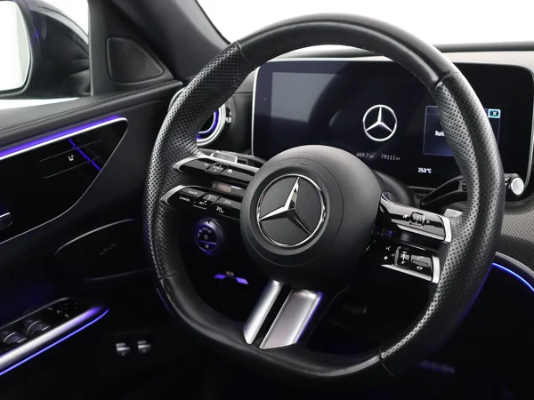 MERCEDES C 300 (2022) — foto 14 van 33