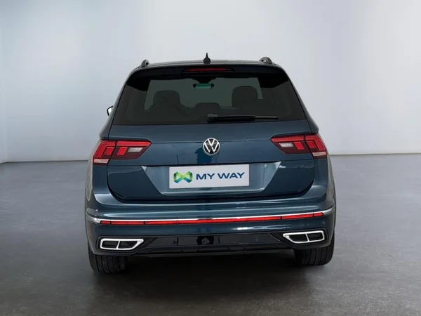 VOLKSWAGEN Tiguan (2021) — foto 32 van 33