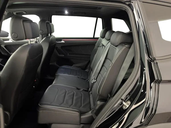 VOLKSWAGEN Tiguan Allspace (2023) — foto 5 van 42