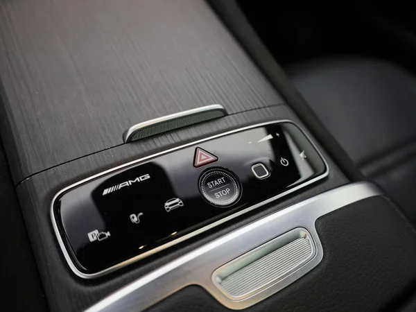 Mercedes-Benz EQE (2022) — foto 38 van 72