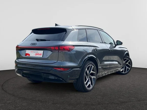 AUDI Q6 e-tron (2026) — foto 21 van 24
