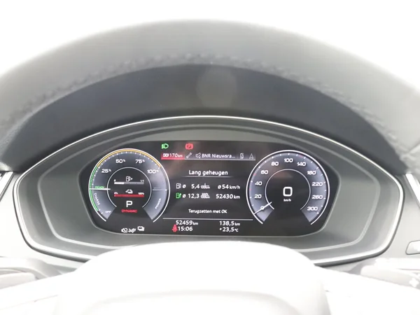 AUDI Q5 Sportback PHEV (2024) — foto 9 van 19