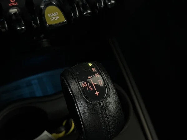 MINI Cooper SE Countryman (2021) — foto 4 van 34