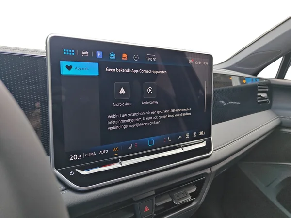 VOLKSWAGEN Tiguan (2026) — foto 14 van 19