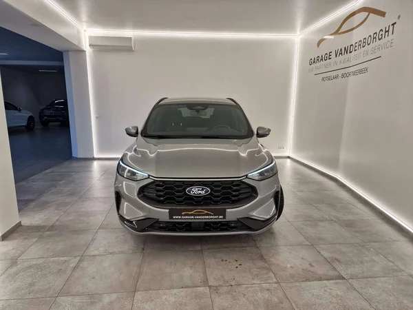 Ford Kuga (2025) — foto 9 van 15