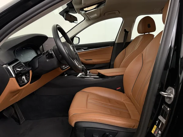 BMW 520 (2022) — foto 2 van 35